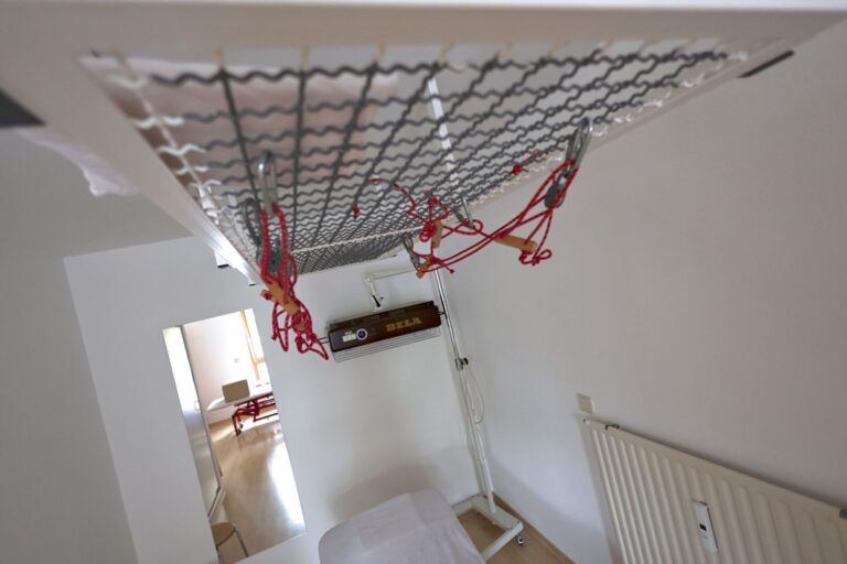 Elektrotherapie Uslar – Schlingentisch und Rotlicht im Reha-Zentrum-Klages, Uslar Elektrotherapie Uslar – Schlingentisch und Rotlicht im Reha-Zentrum-Klages, Uslar